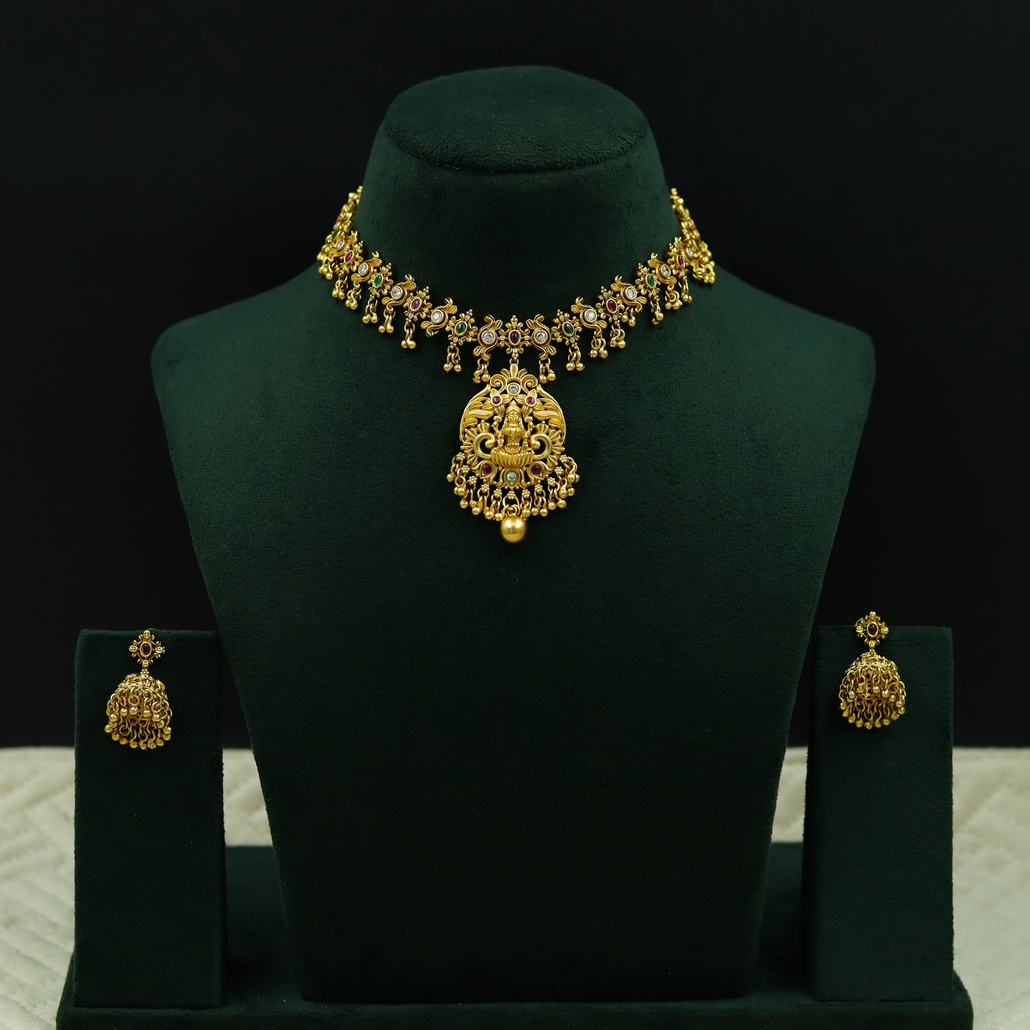 Round Neck Temple Necklace Set 12914-31