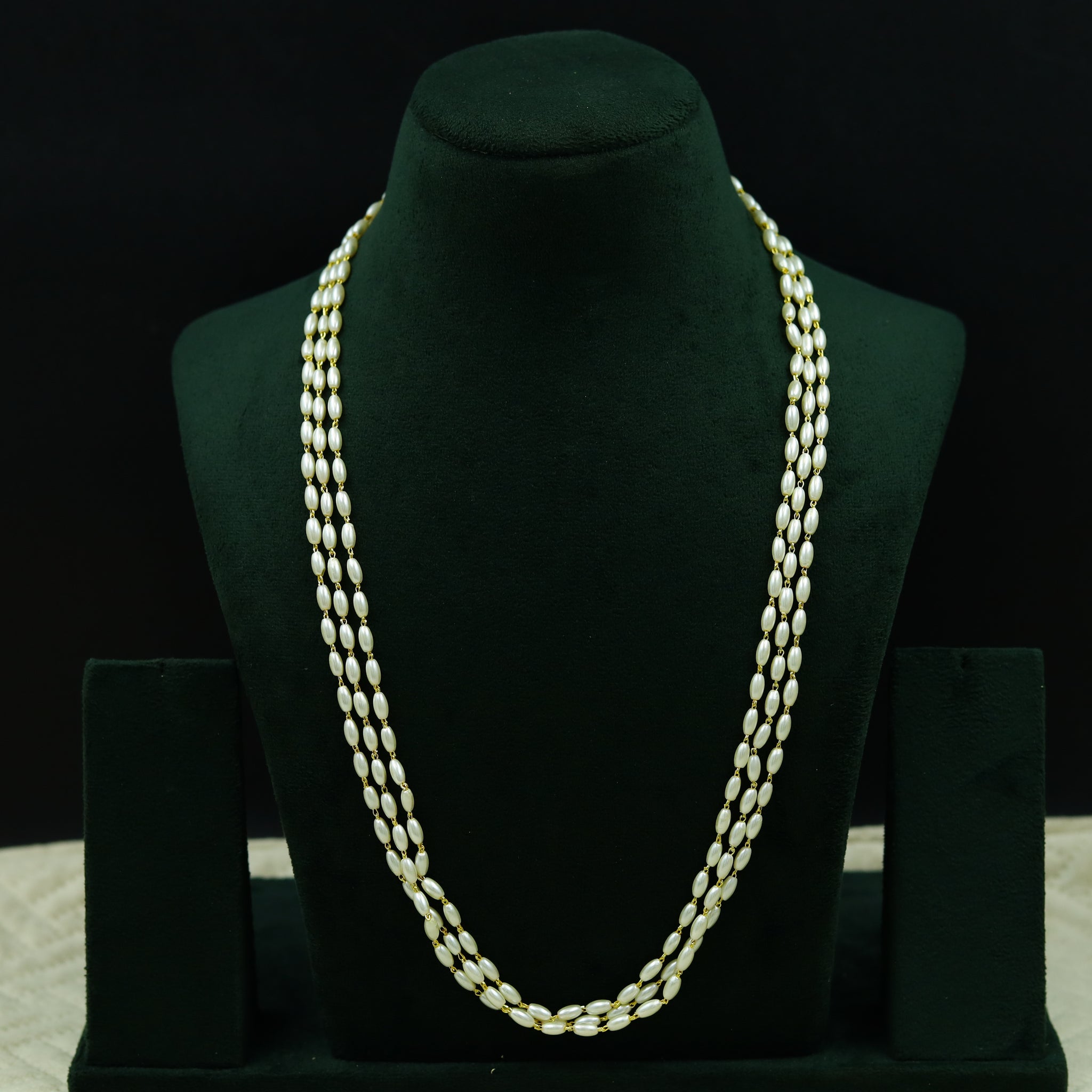 Round Neck Pearl Necklace Set 12870-31