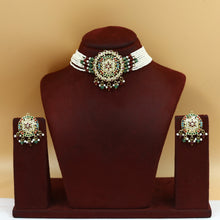 Choker Jadau Necklace Set 19927-65