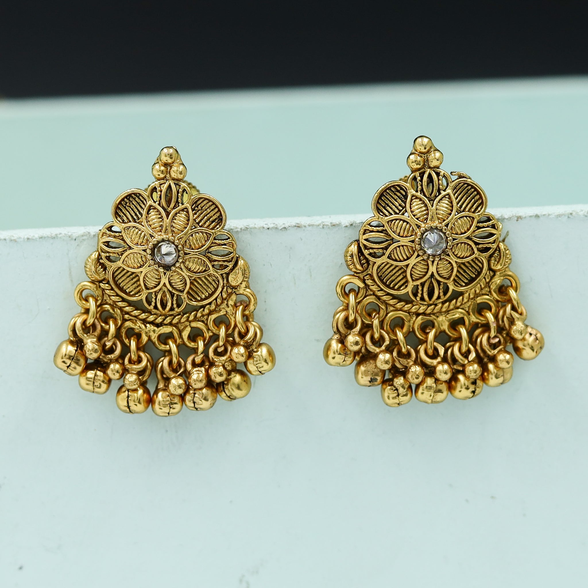 Tops/Studs Antique Earring 10287-28