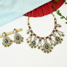 Round Neck Antique Necklace Set 19914-31