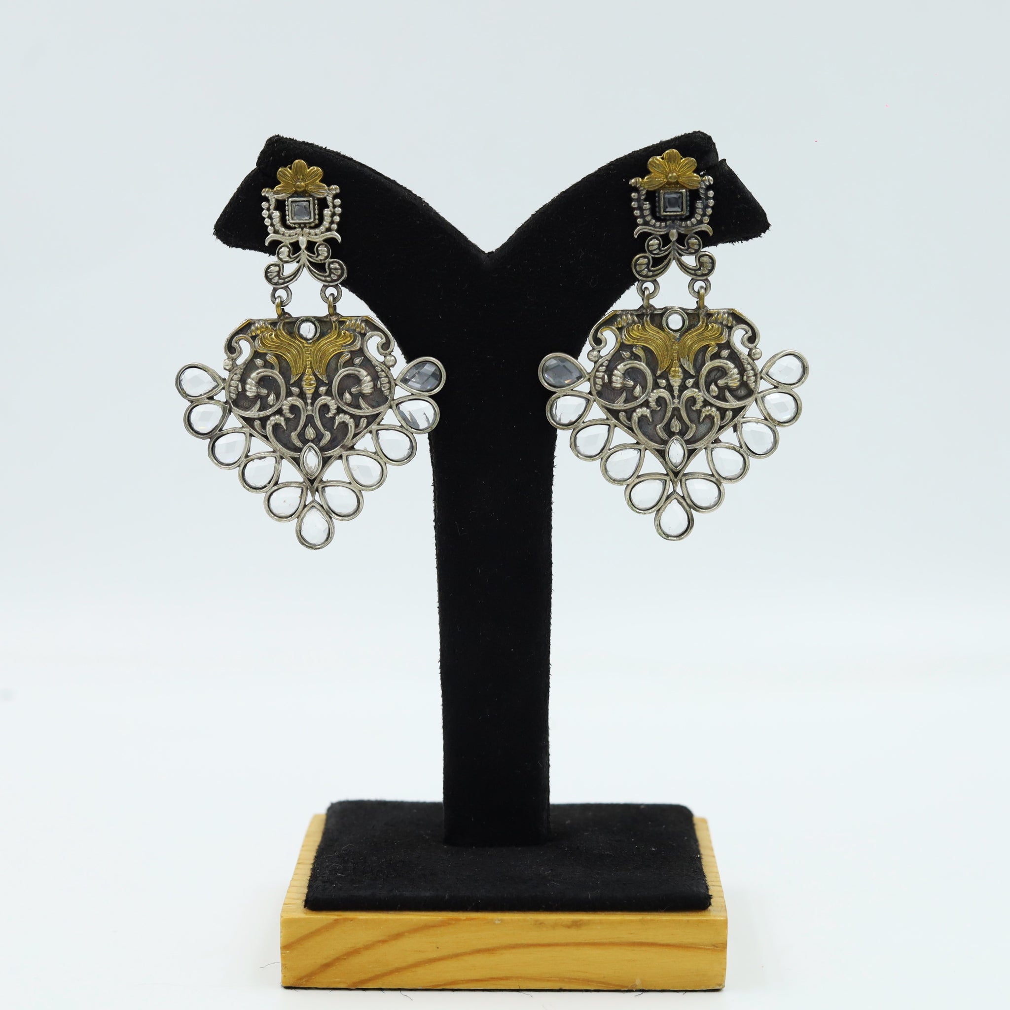 White Oxidized Earring 11823-8017