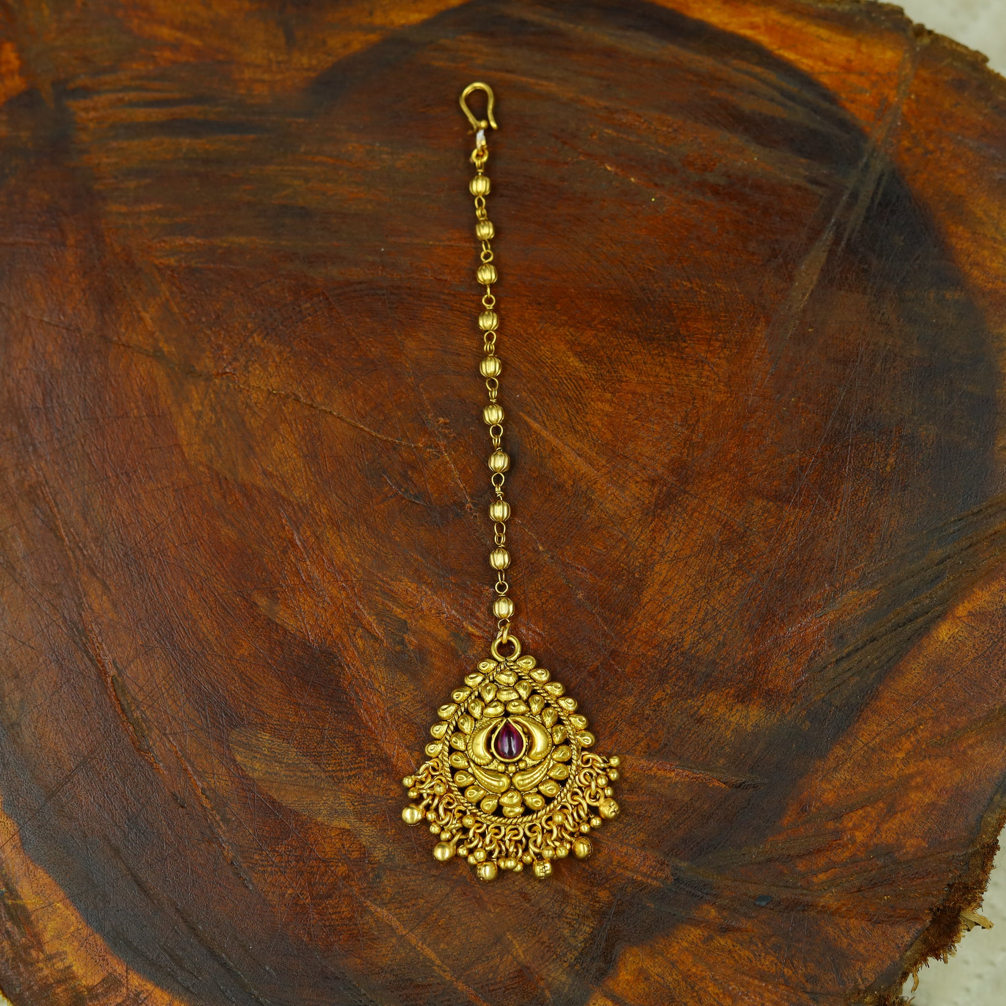 Antique Gold Finish Maang Tikka 12424-28