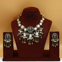 Round Neck Antique Necklace Set 19915-31