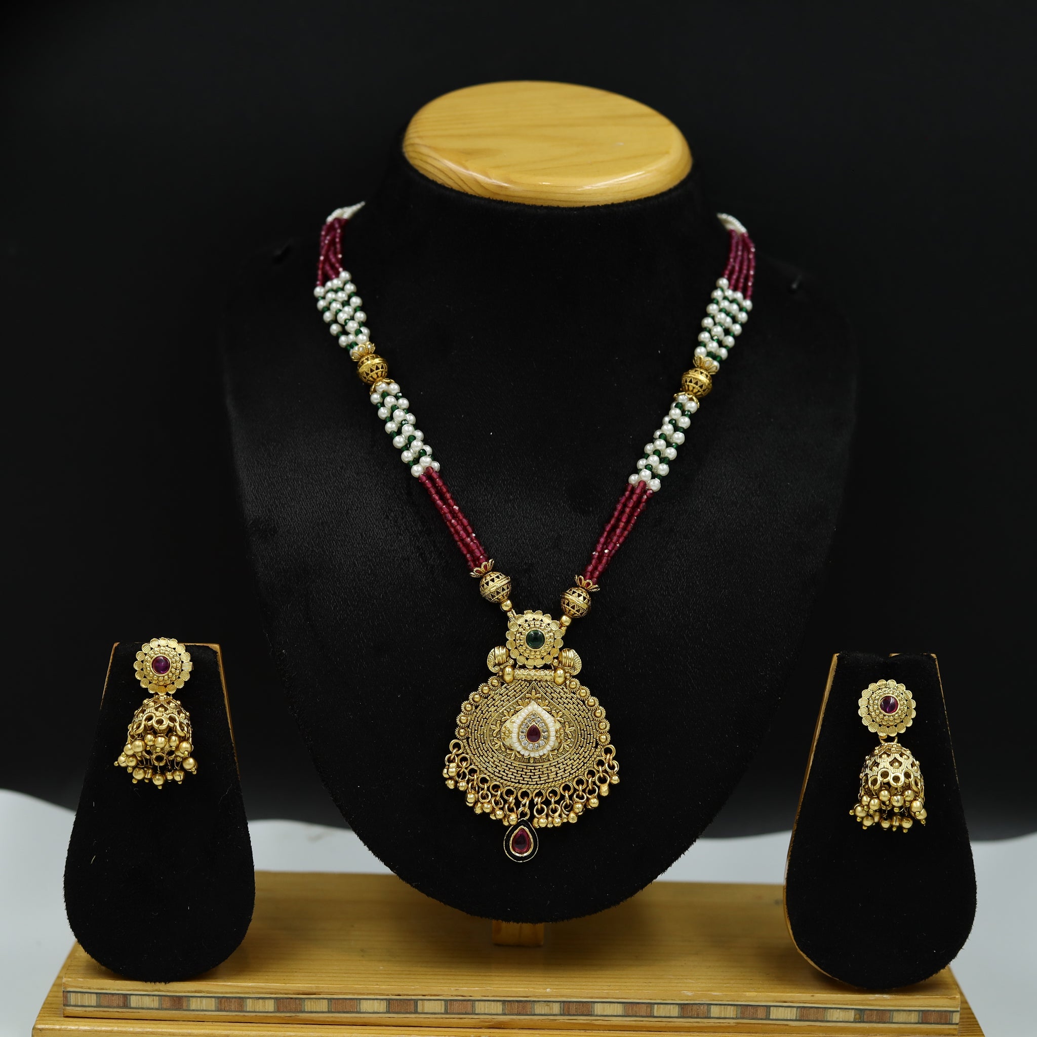 Medium Antique Pendant Set 11246-1