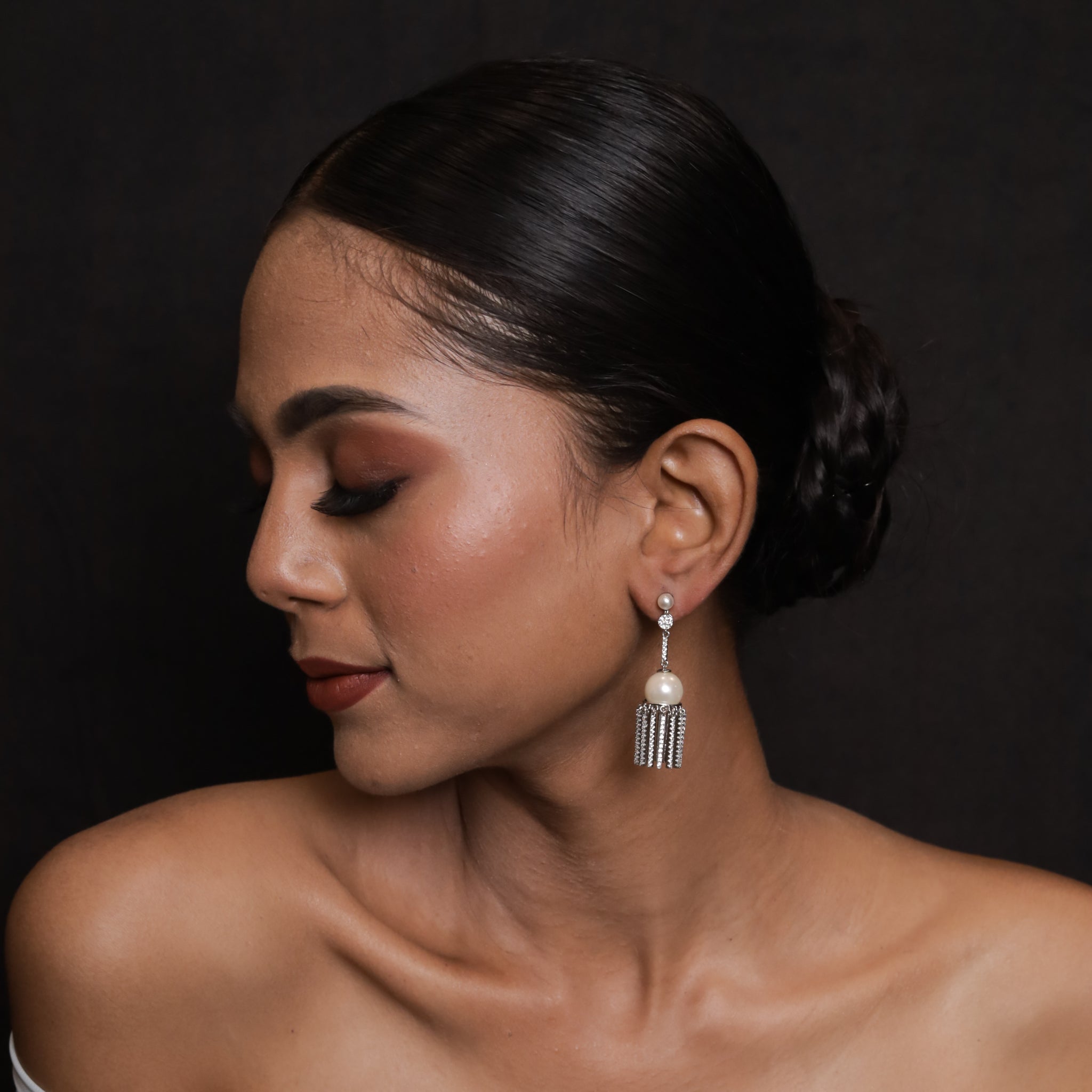 Stylish Zircon/AD Earring 16009-3156 - Dazzles Jewellery