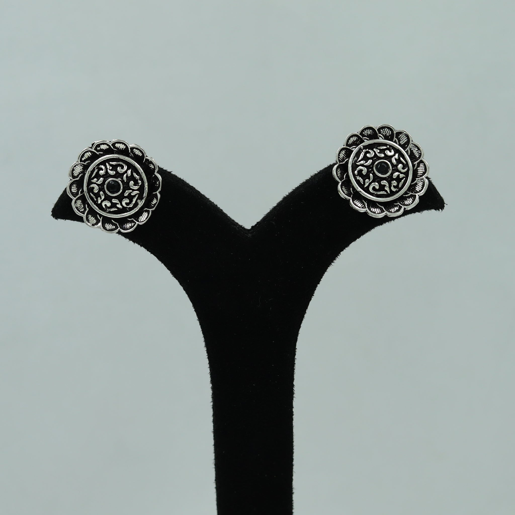 Tops/Studs Oxidized Earring 13177-33