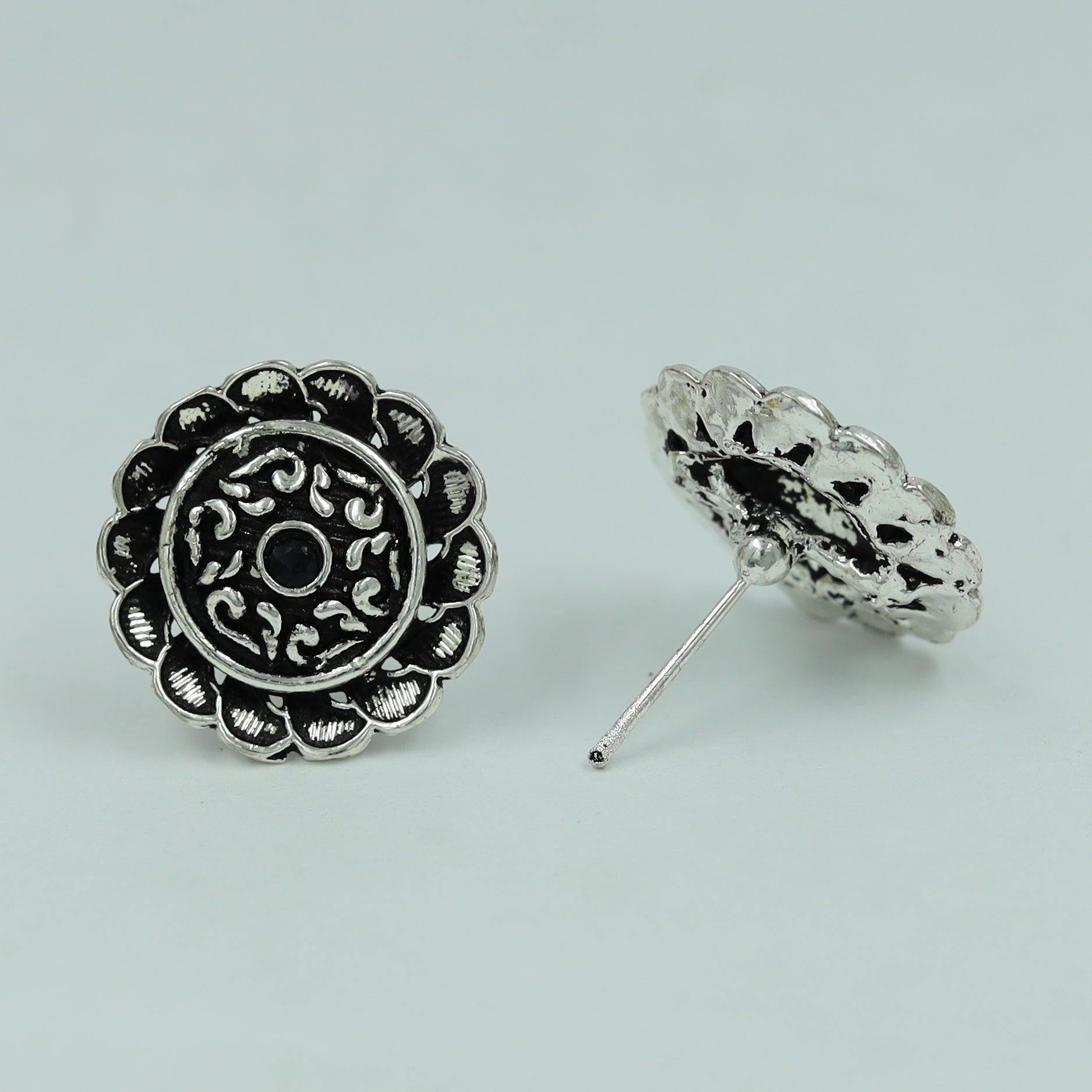 Tops/Studs Oxidized Earring 13177-33