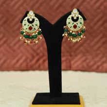 Round Neck Kundan Necklace Set 12174-28