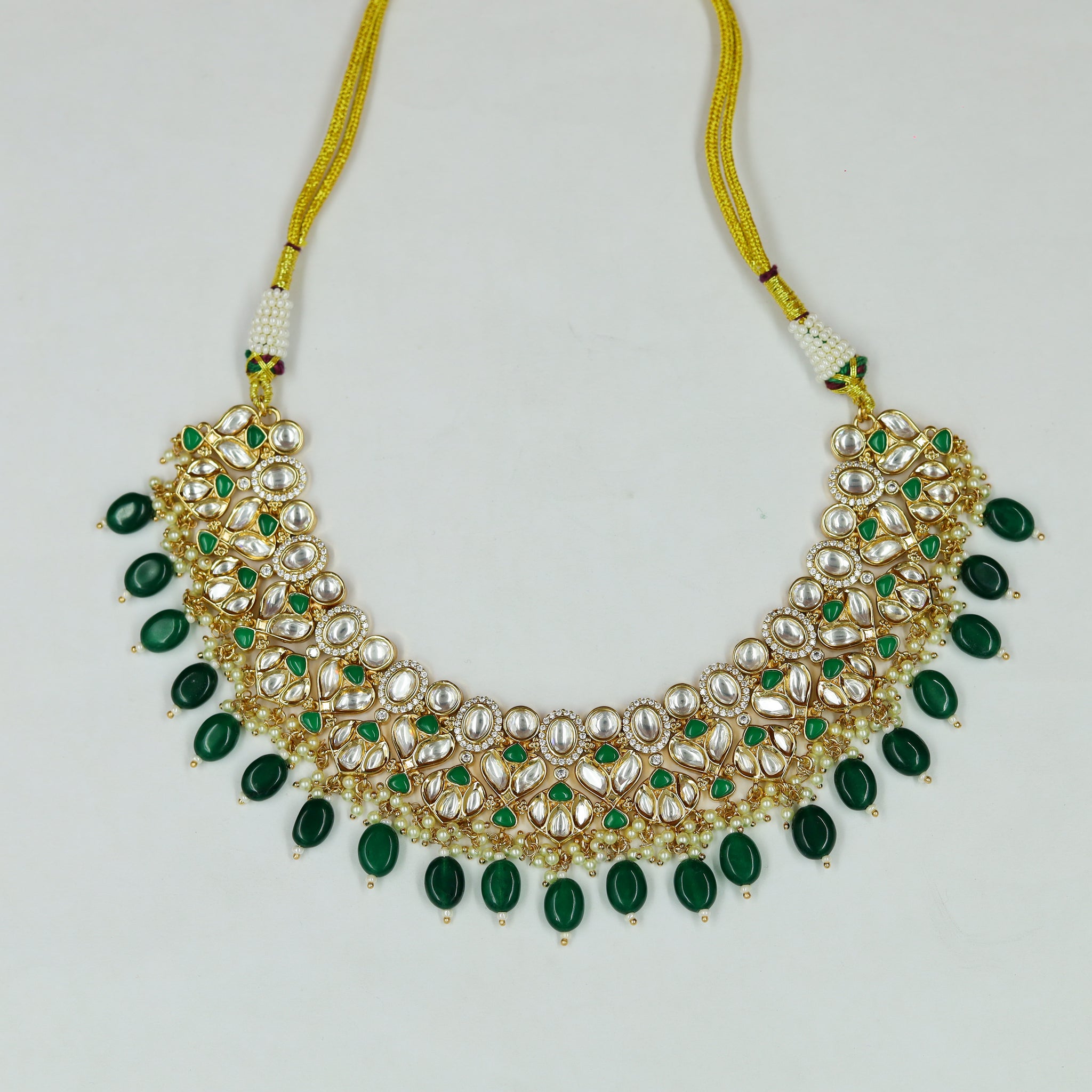 Round Neck Kundan Necklace Set 12172-28