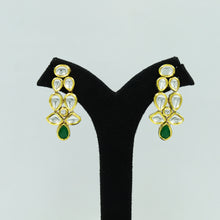 Round Neck Kundan Necklace Set 12183-28