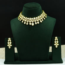 Round Neck Kundan Necklace Set 12183-28