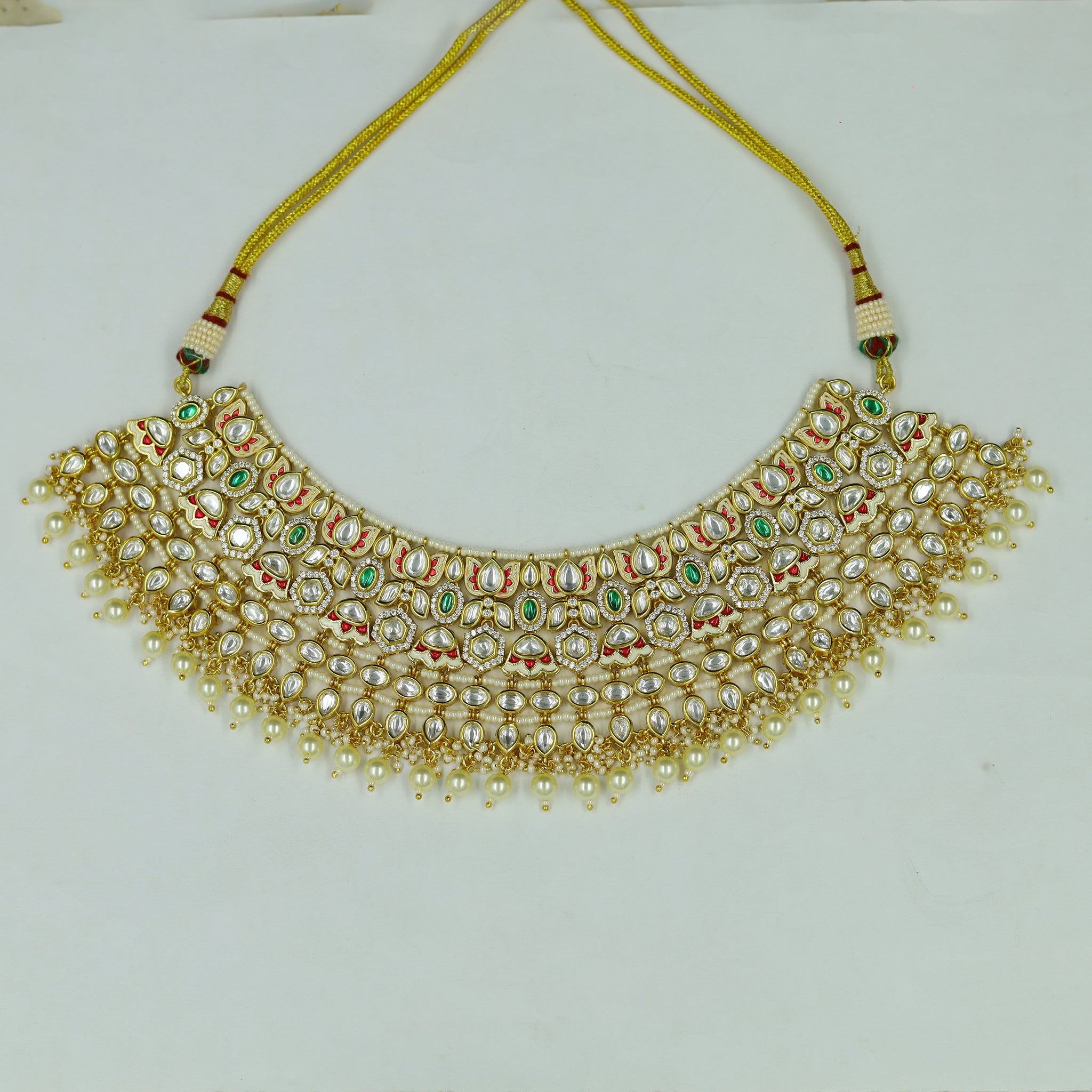 Round Neck Kundan Necklace Set 12213-28