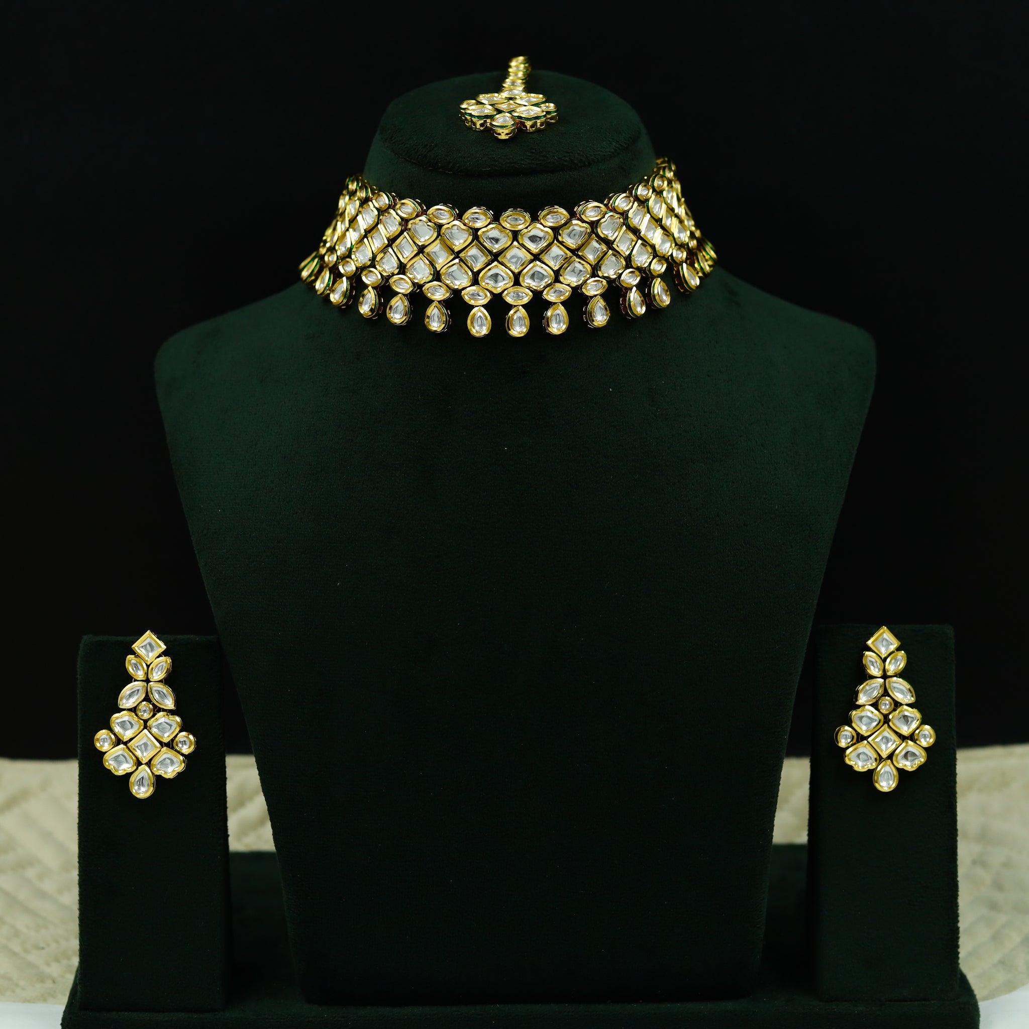 Choker Kundan Necklace Set 12808-68