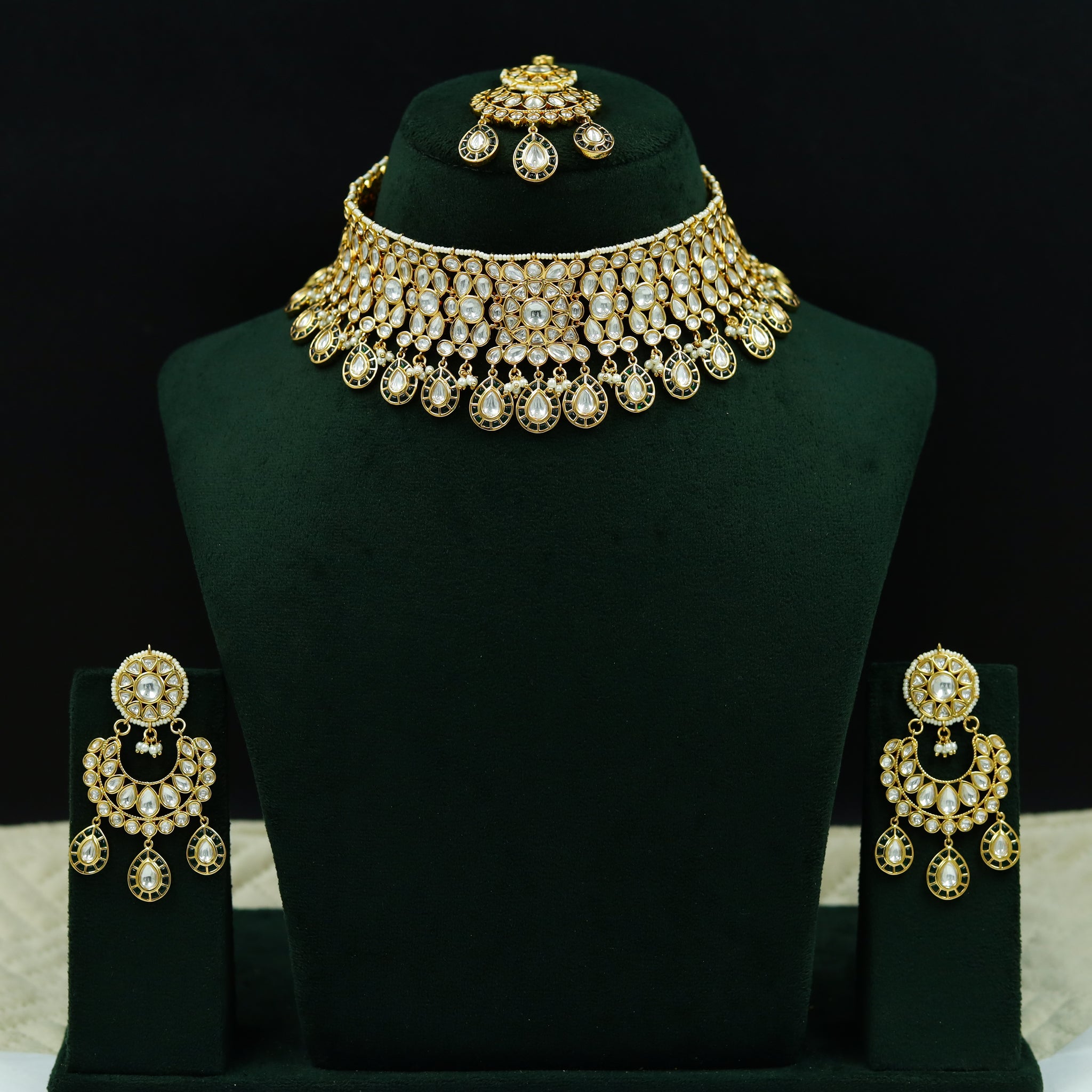 Choker Kundan Necklace Set 12198-28