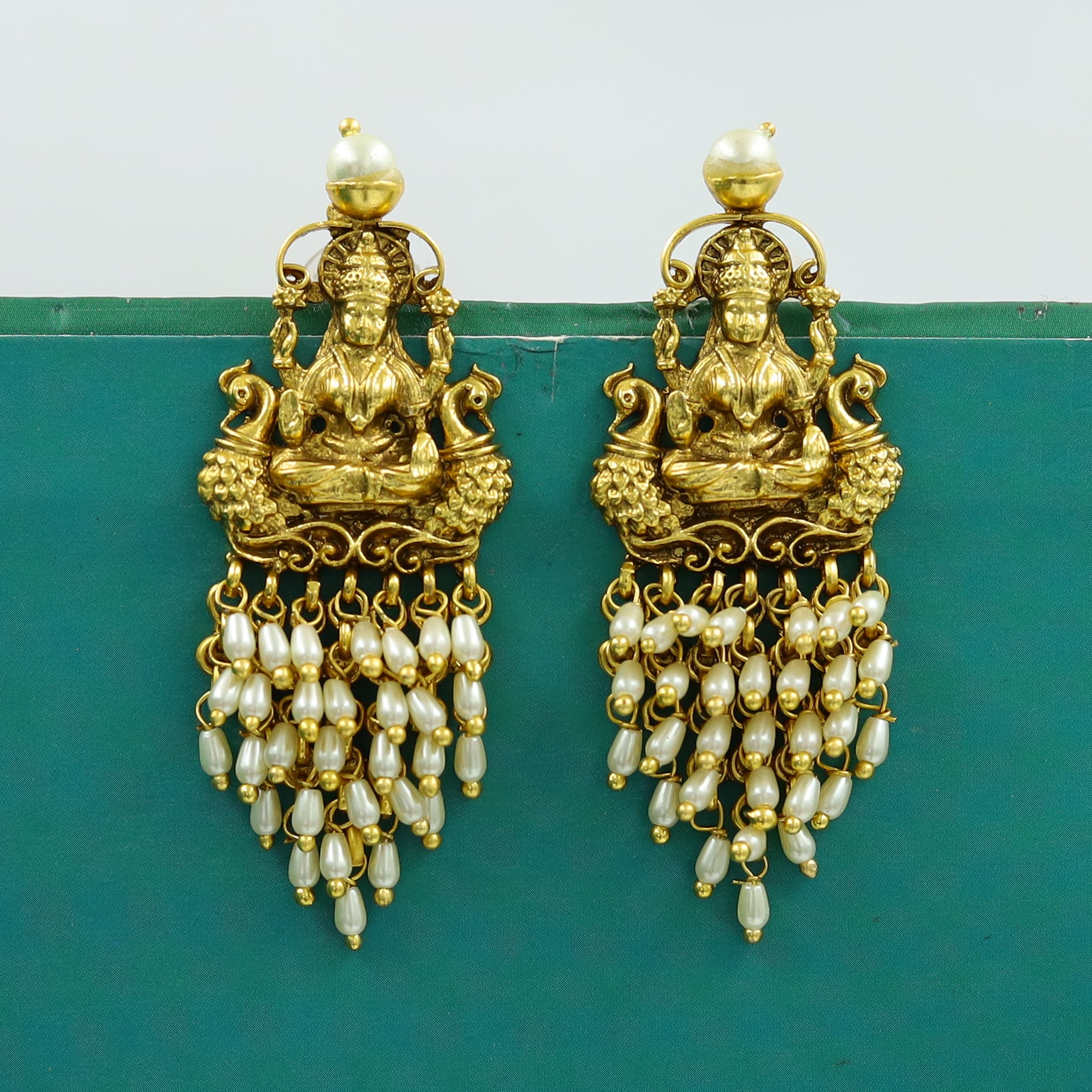 Light Temple Earring 13466-28