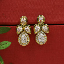 Stylish Light Weight Polki Earring 17695-21