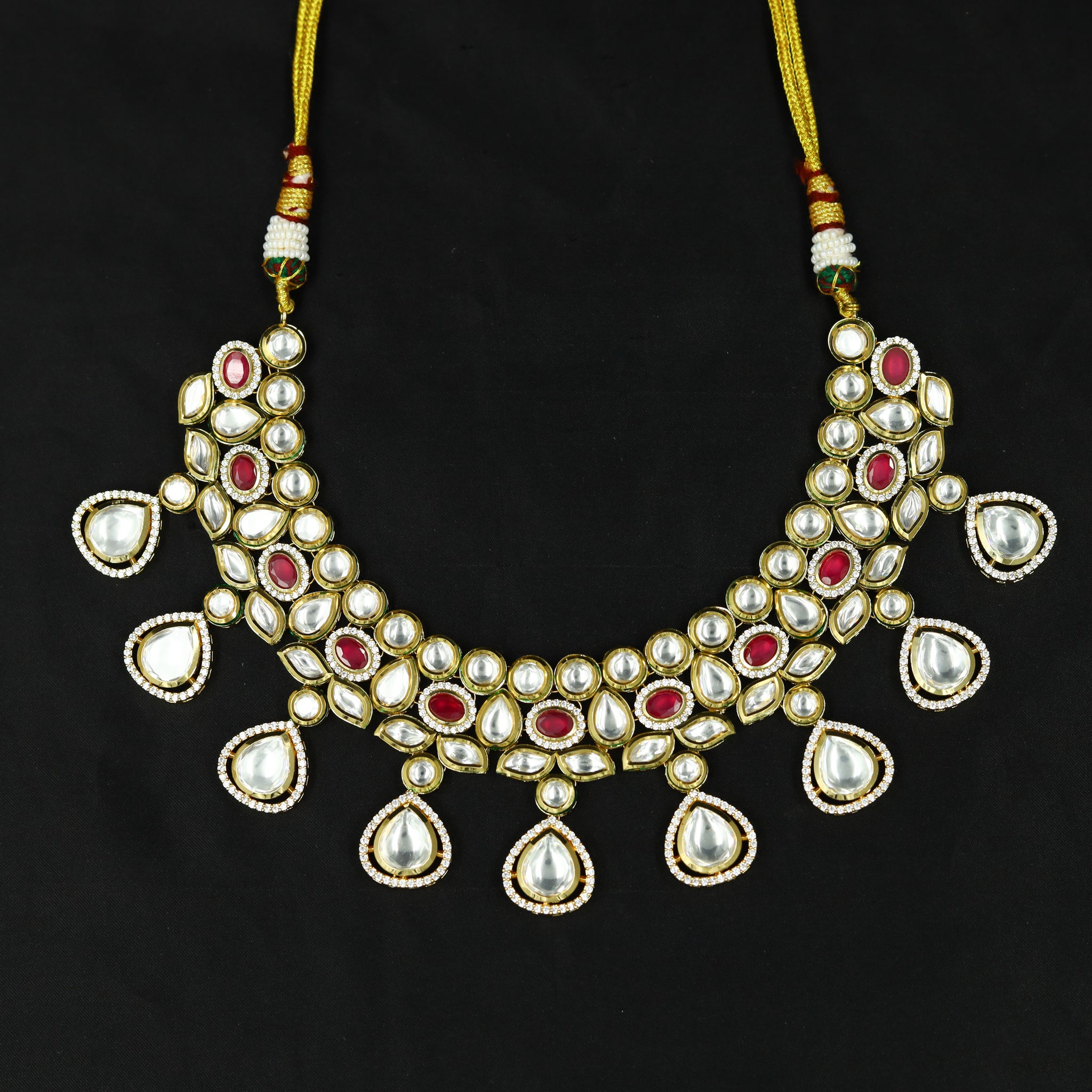 Round Neck Kundan Necklace Set 13044-34
