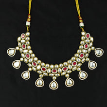 Round Neck Kundan Necklace Set 13044-34