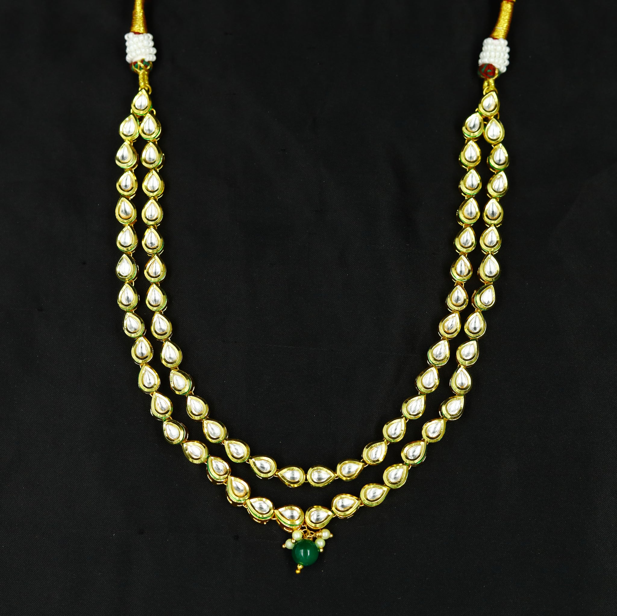 Round Neck Kundan Necklace Set 12928-31