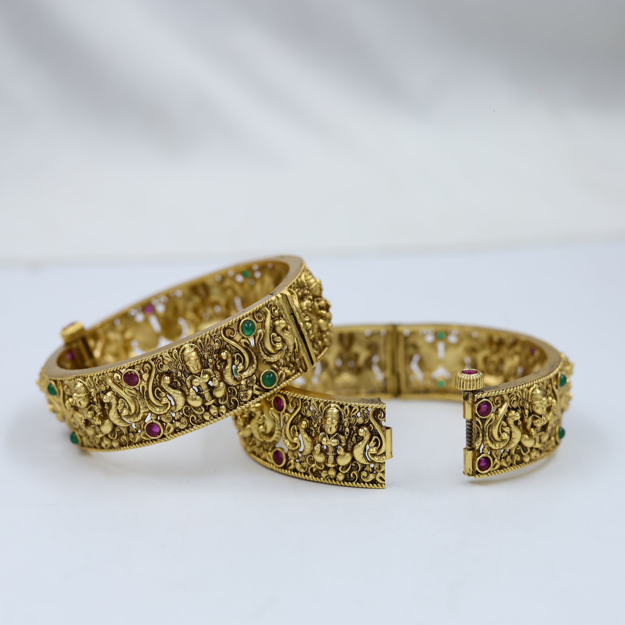 Antique Gold Finish Temple Bangles/Kada 10209-28