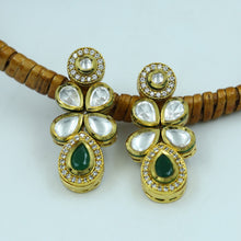 Round Neck Kundan Necklace Set 17503-27