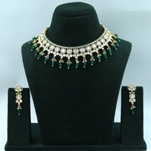 Round Neck Kundan Necklace Set 17504-27
