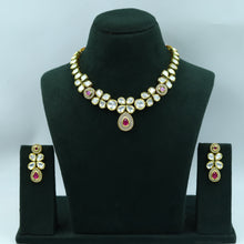 Round Neck Kundan Necklace Set 17503-27