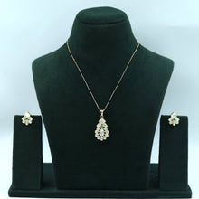 Light Kundan Pendant Set 17492-27