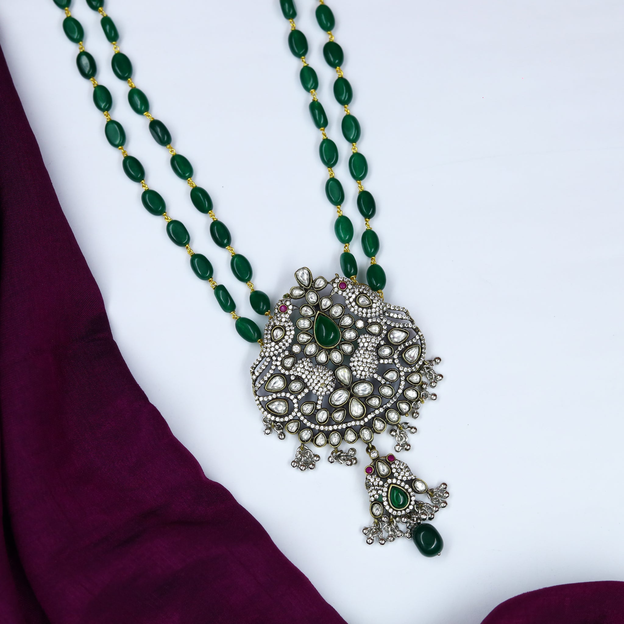 Antique Gold Kundan Pendant Set 13348-21