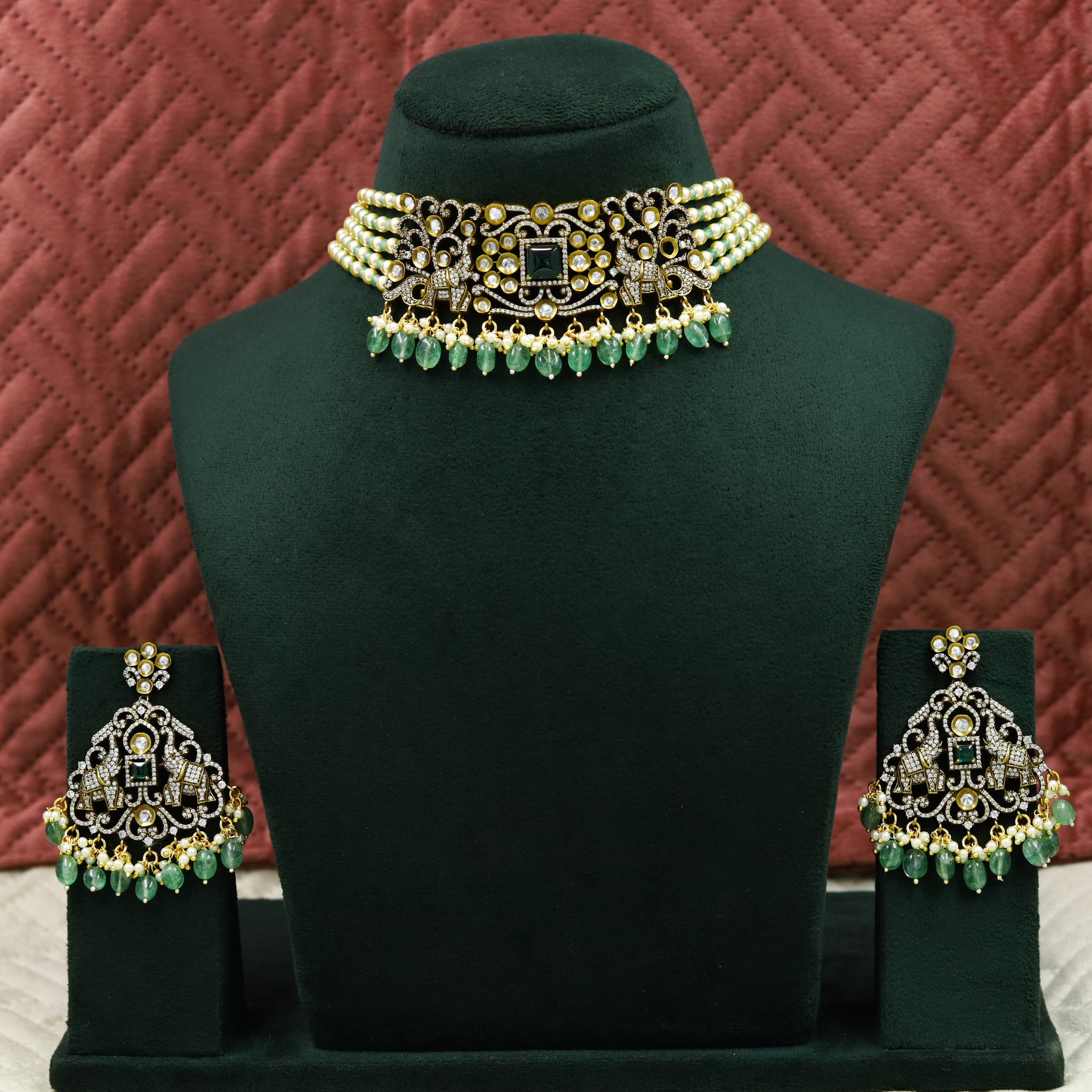 Antique Gold Plated Choker Kundan Necklace Set 13349-21