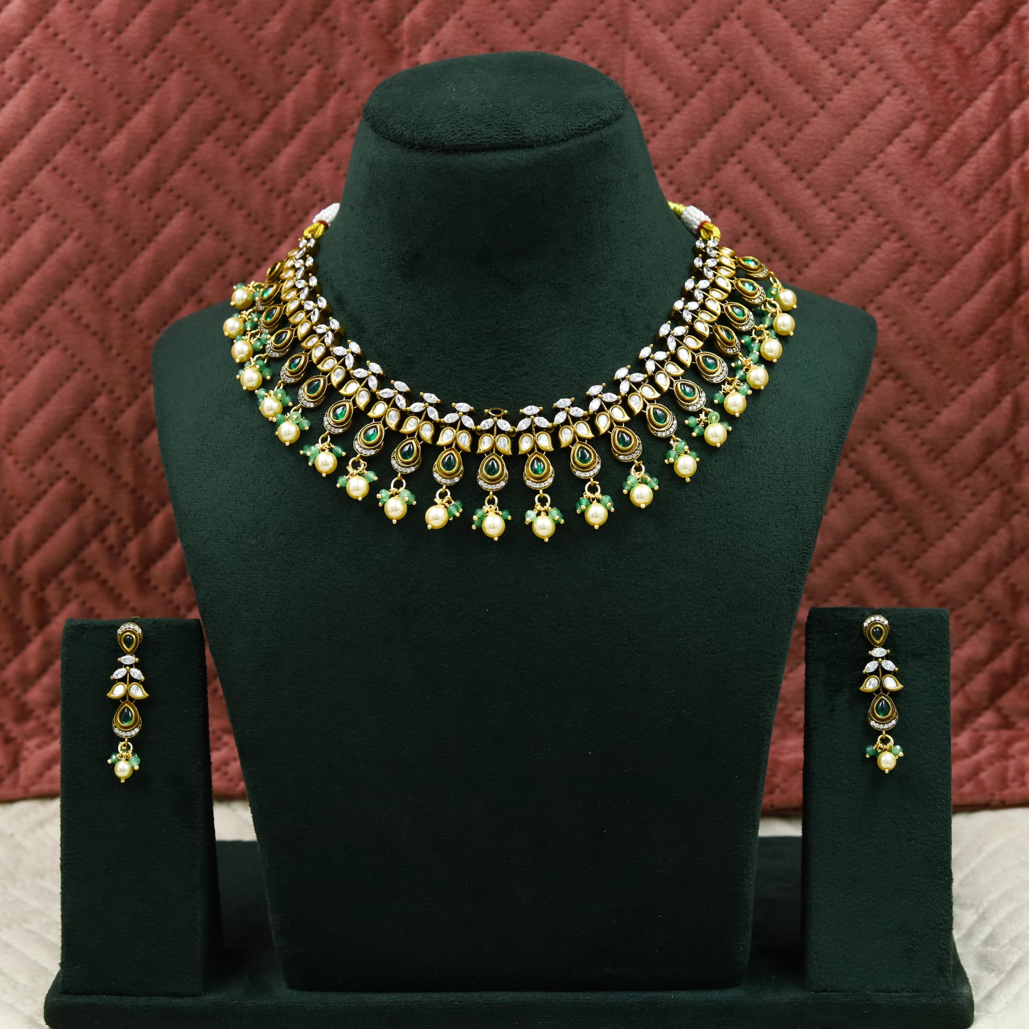 Antique Gold Plated Round Neck Kundan Necklace Set 13345-21