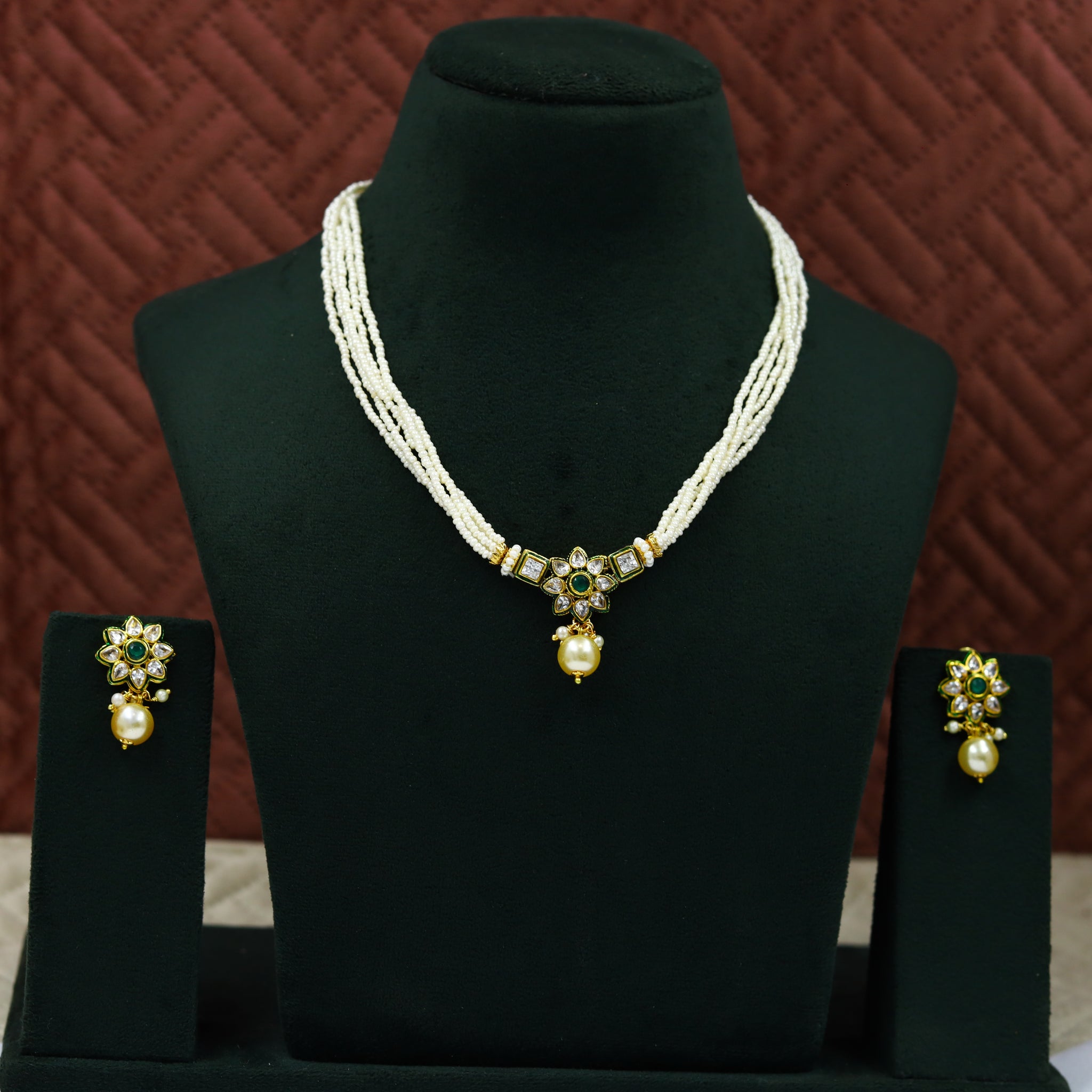 Round Neck Polki Necklace Set 13322-21