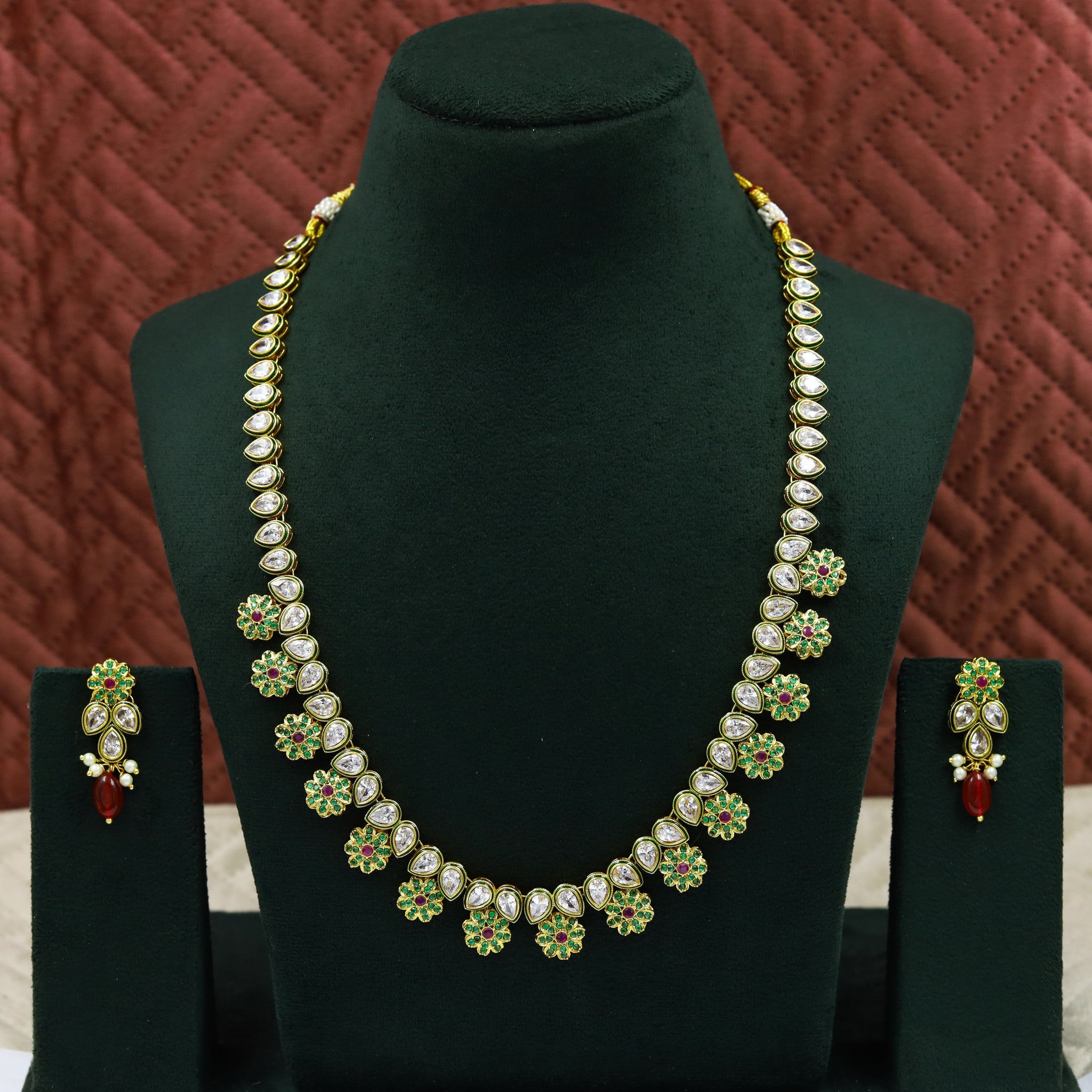 Round Neck Polki Necklace Set 13448-21