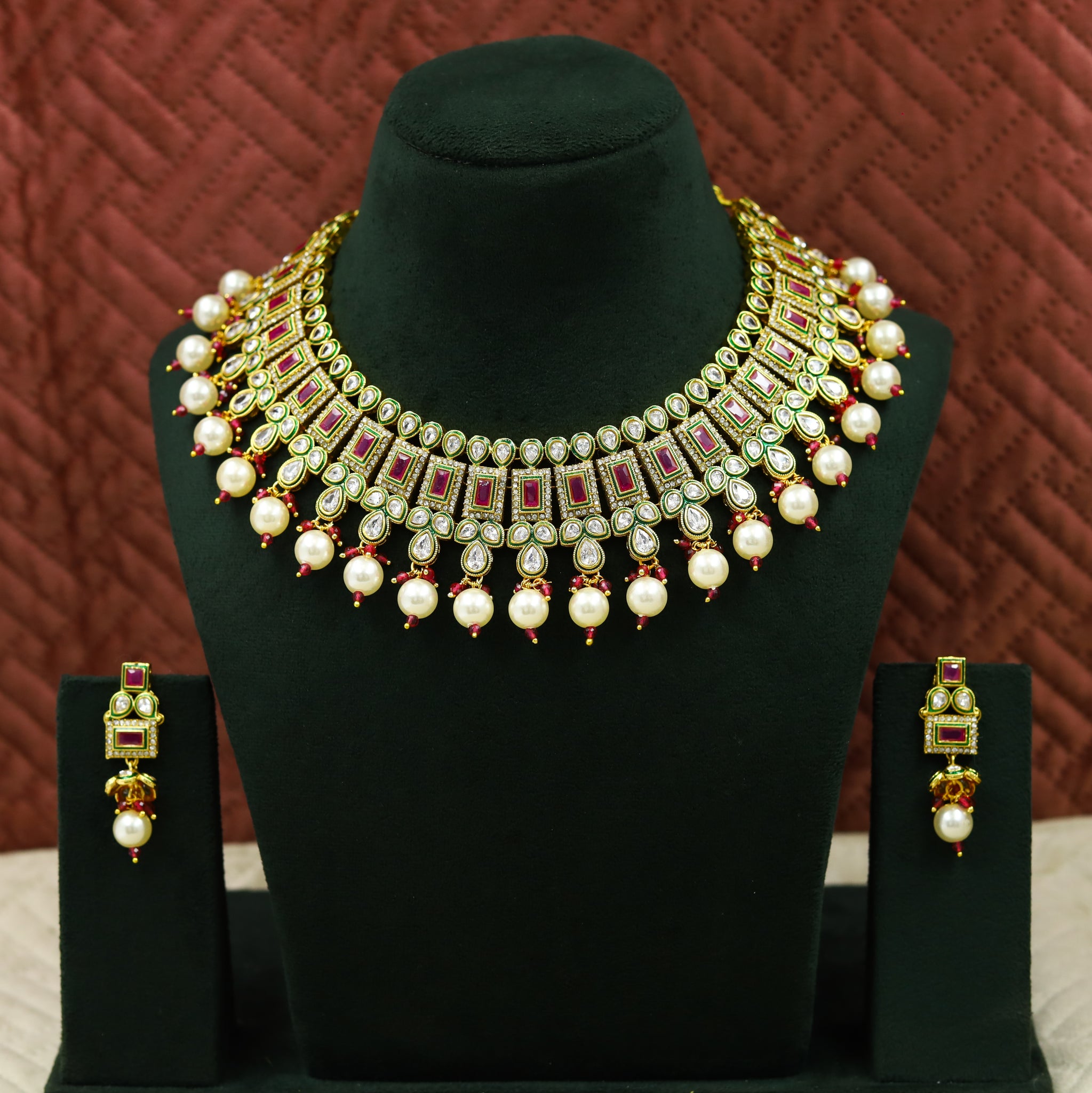 Round Neck Polki Necklace Set 13323-21