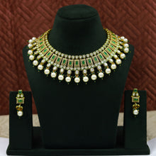 Round Neck Polki Necklace Set 13323-21