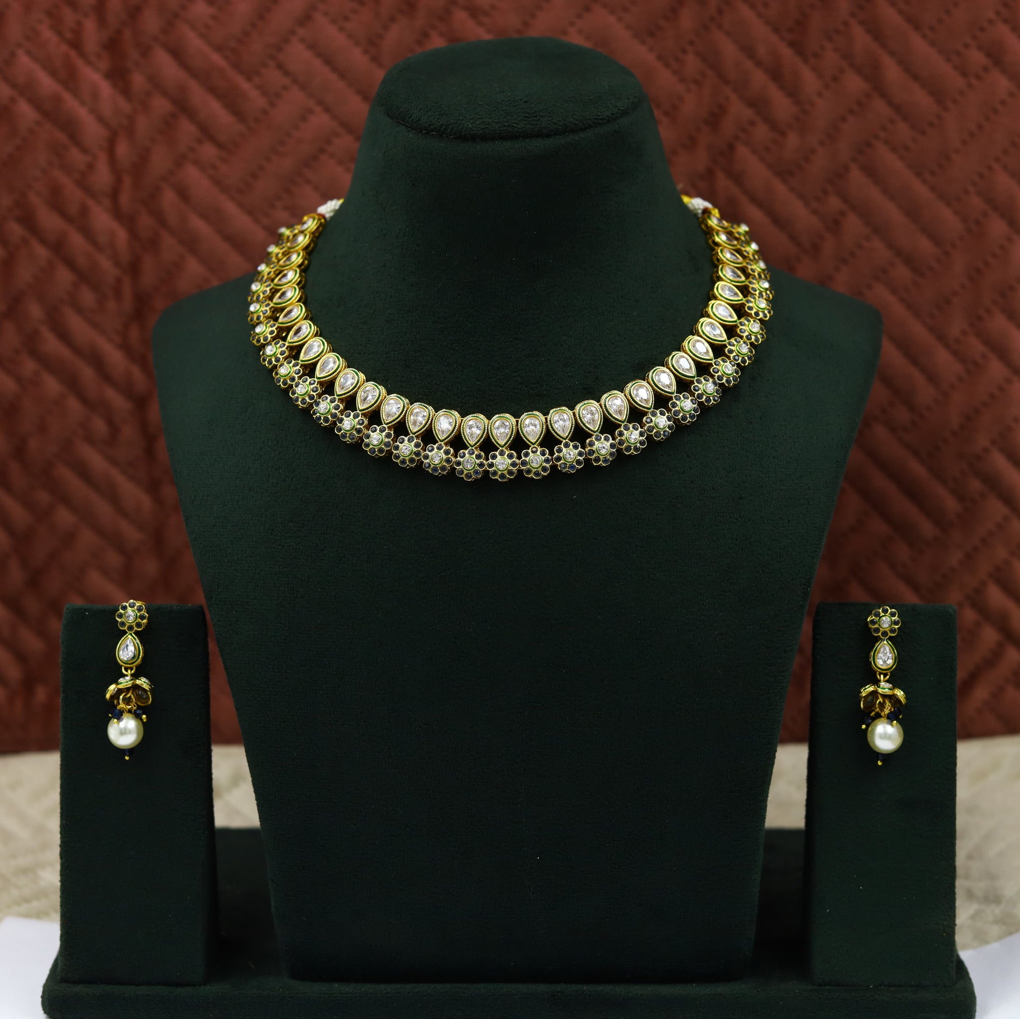 Round Neck Polki Necklace Set 13324-21