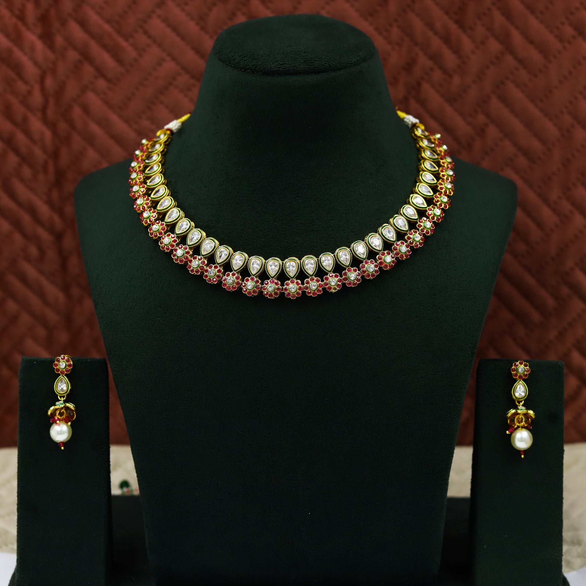 Round Neck Polki Necklace Set 13324-21