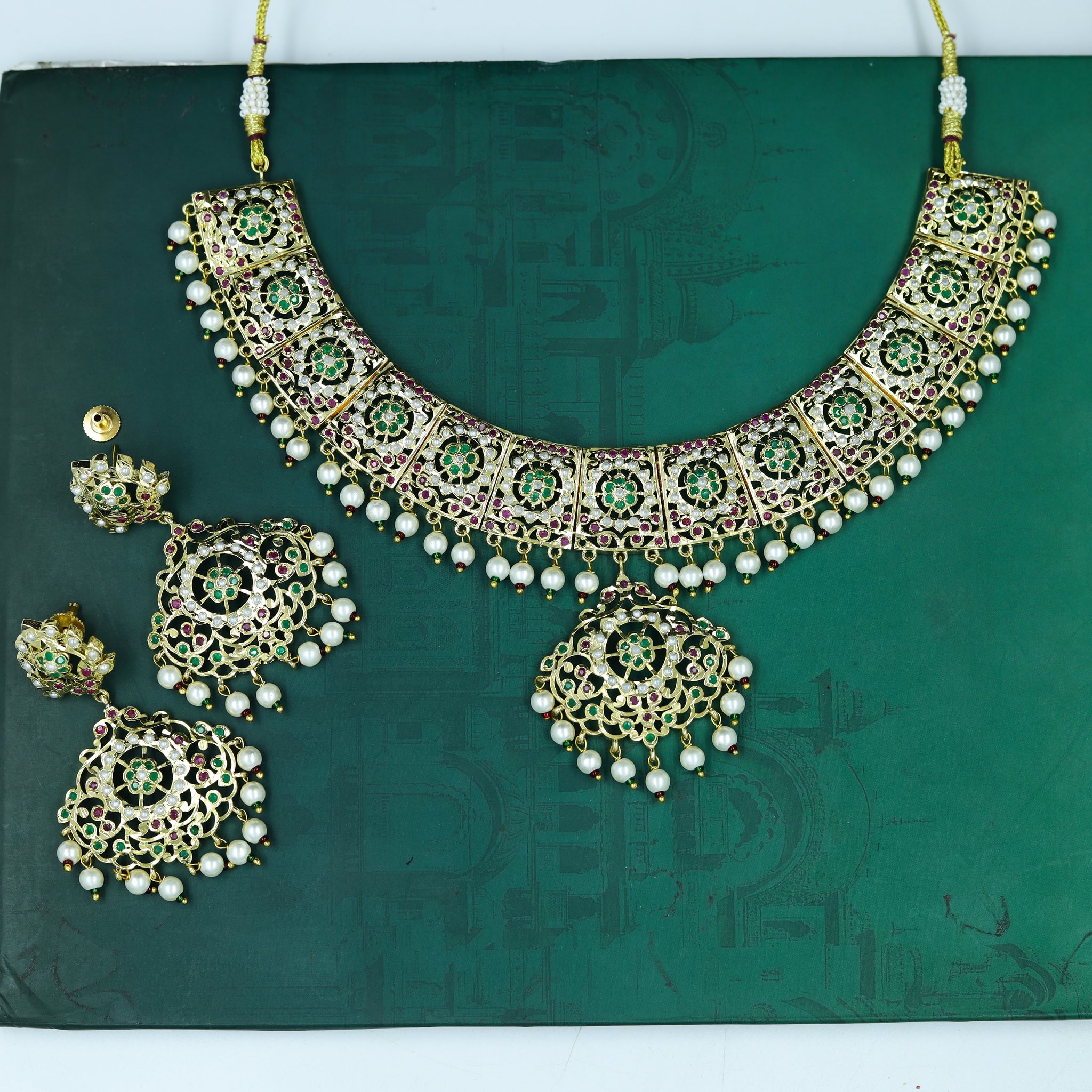 Round Neck Jadau Necklace Set 11544-65