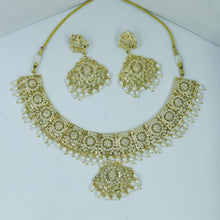 Round Neck Jadau Necklace Set 11544-65