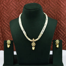 Round Neck Polki Necklace Set 13321-21