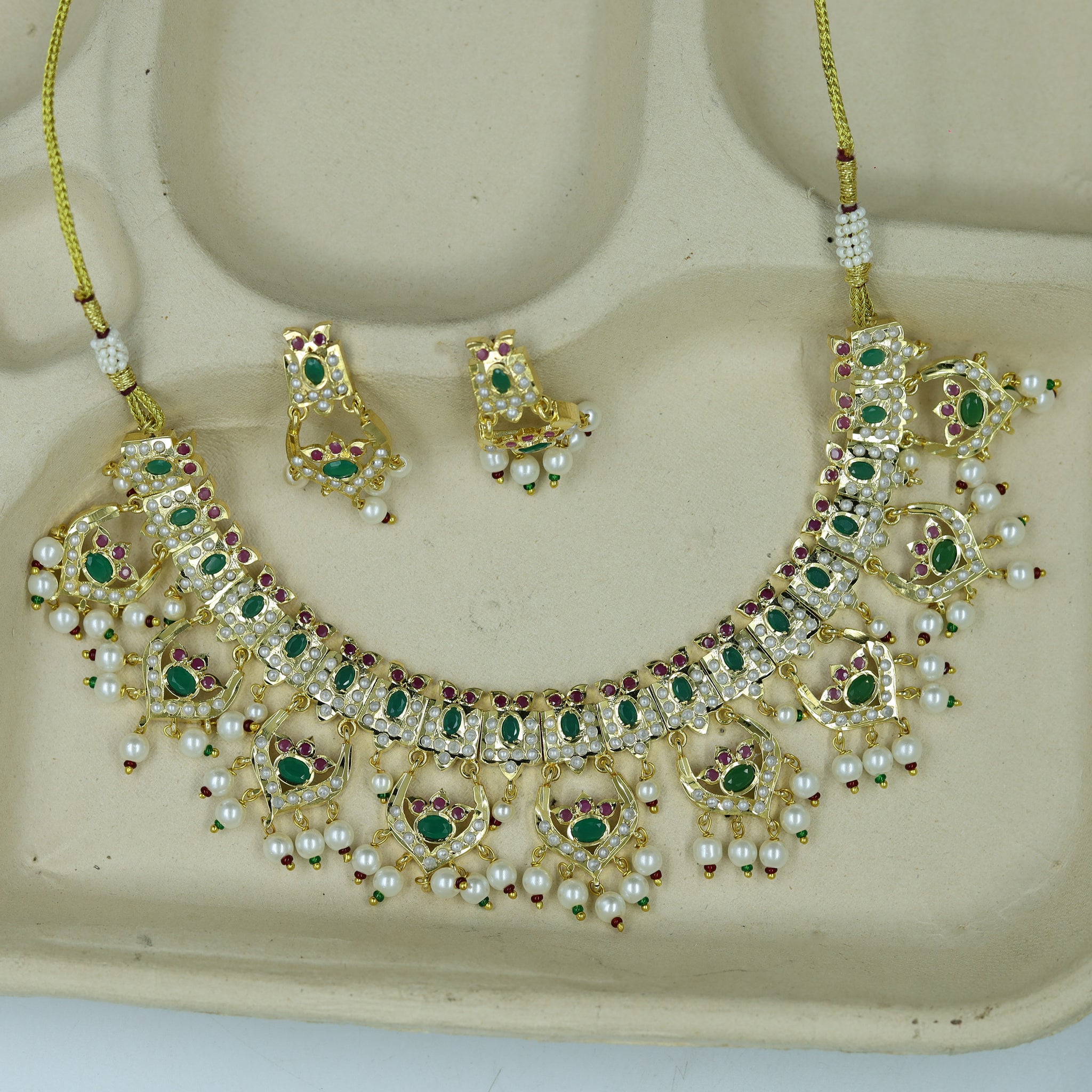 Round Neck Jadau Necklace Set 11543-65