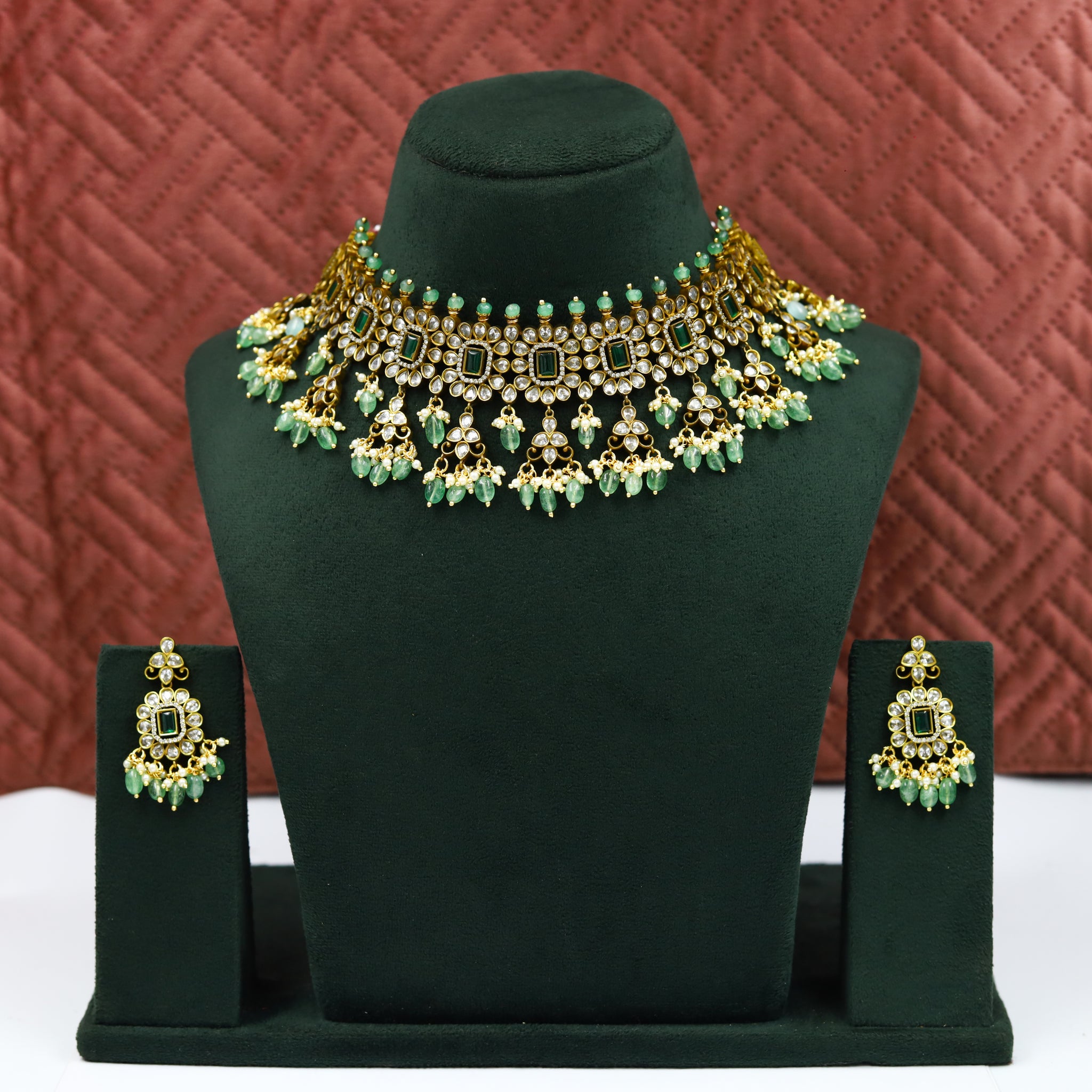 Antique Gold Plated Choker Kundan Necklace Set 13350-21