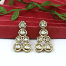 Round Neck Kundan Necklace Set 19270-28