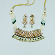 Round Neck Kundan Necklace Set 7279-68