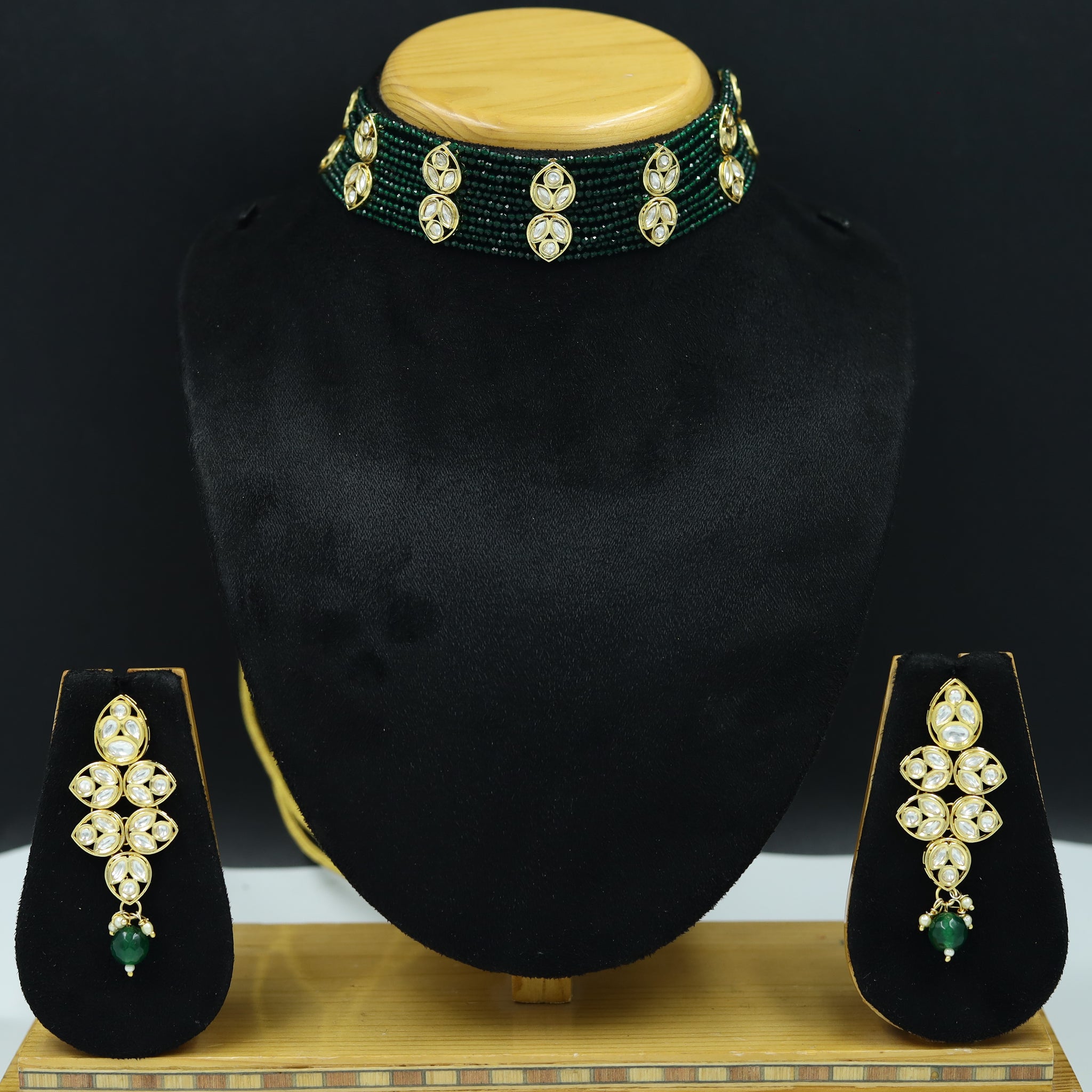 Green Kundan Necklace Set 15467-2614