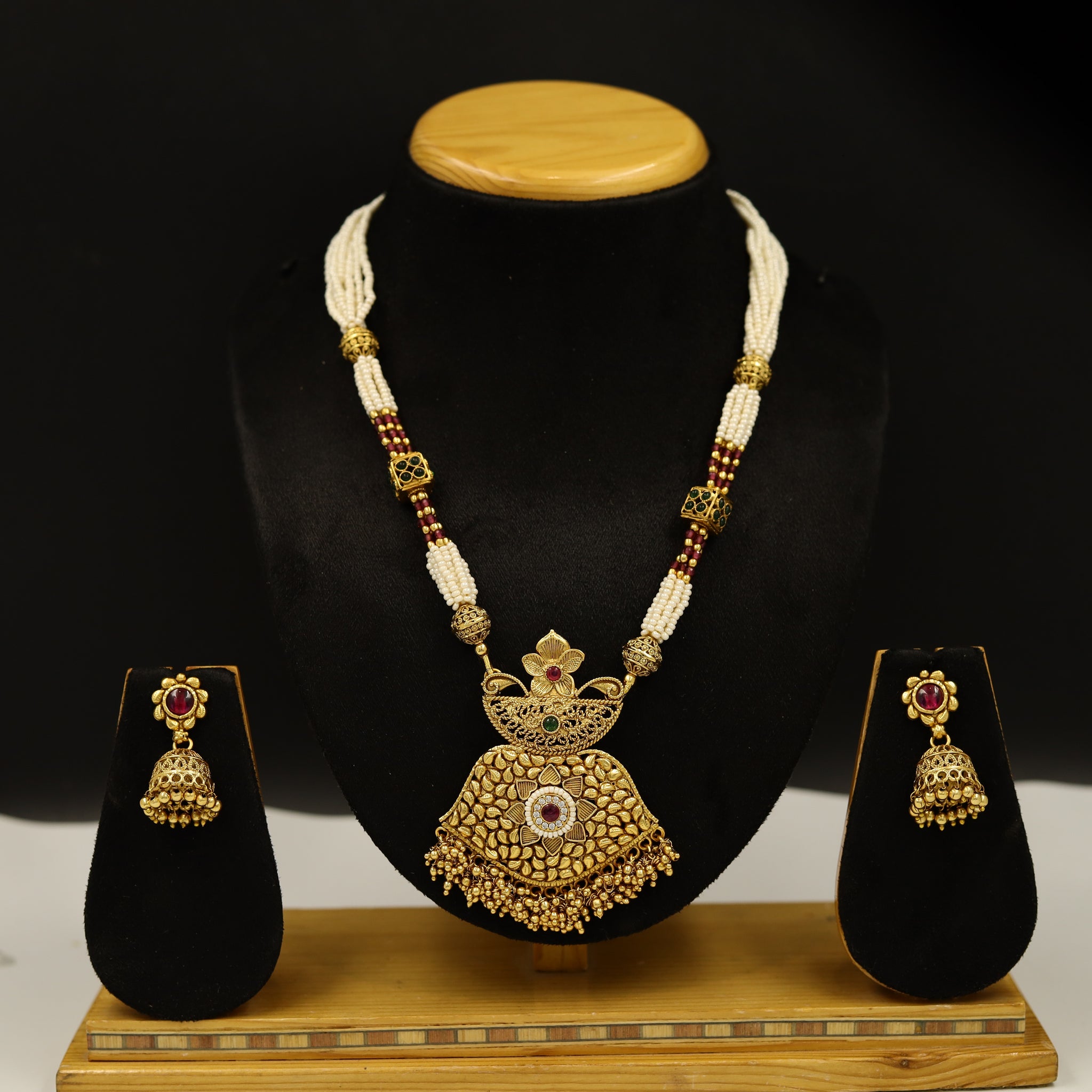 Medium Antique Pendant Set 11249-1