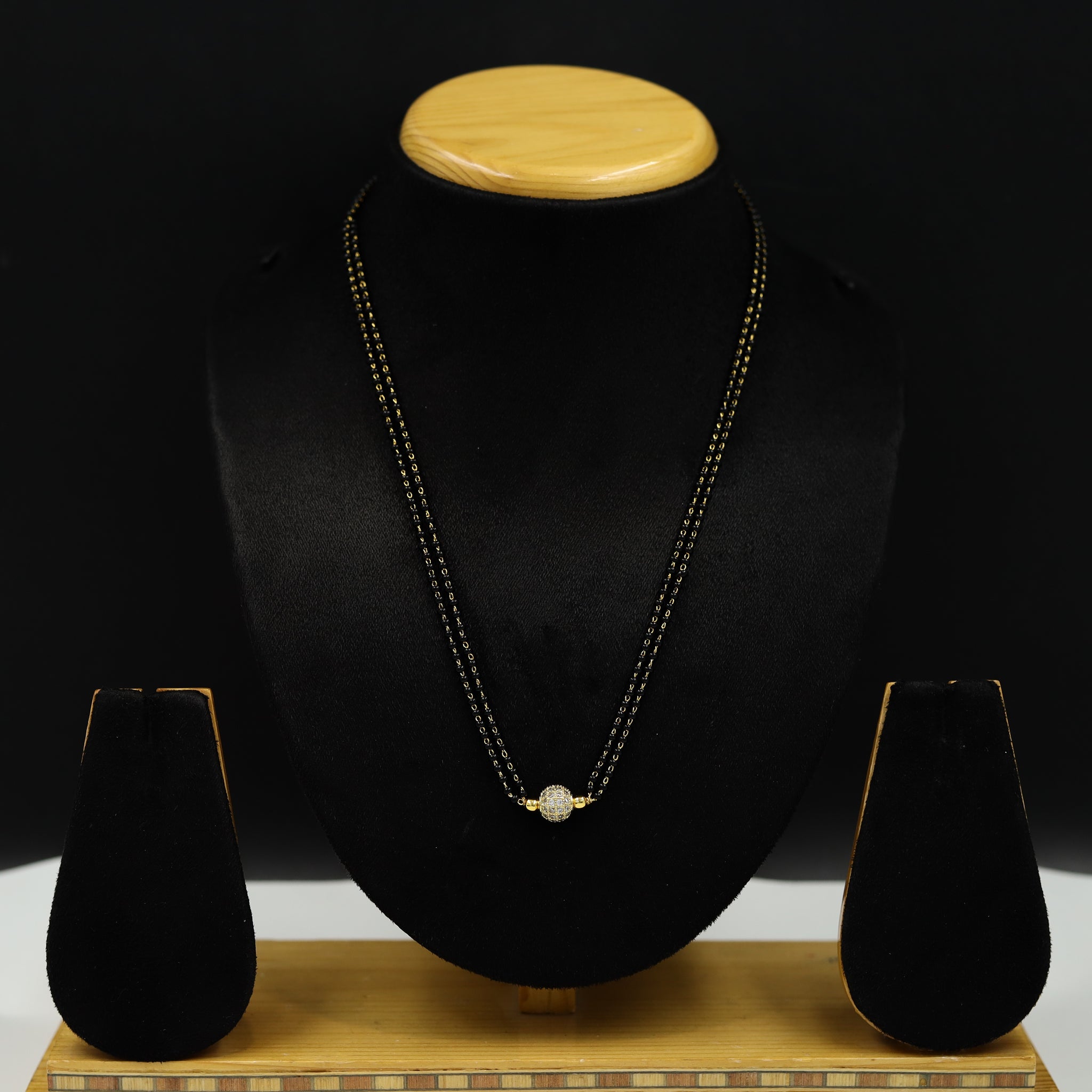 White Mangalsutra