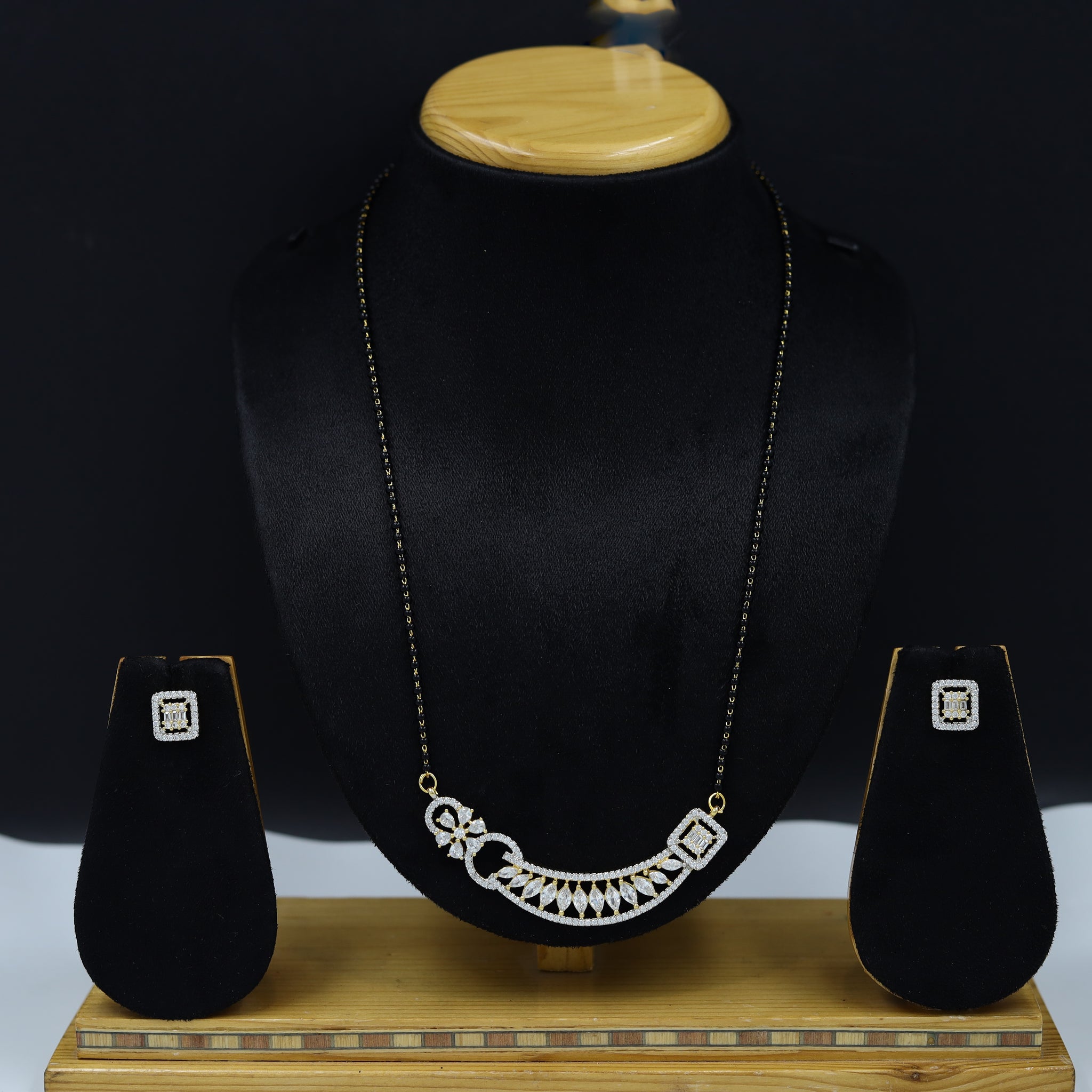 Zircon/AD Mangalsutra 6189-08