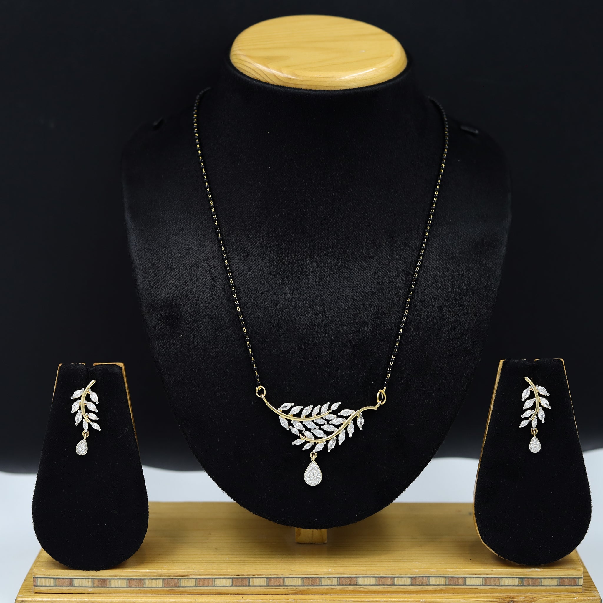 Zircon/AD Mangalsutra 6181-08